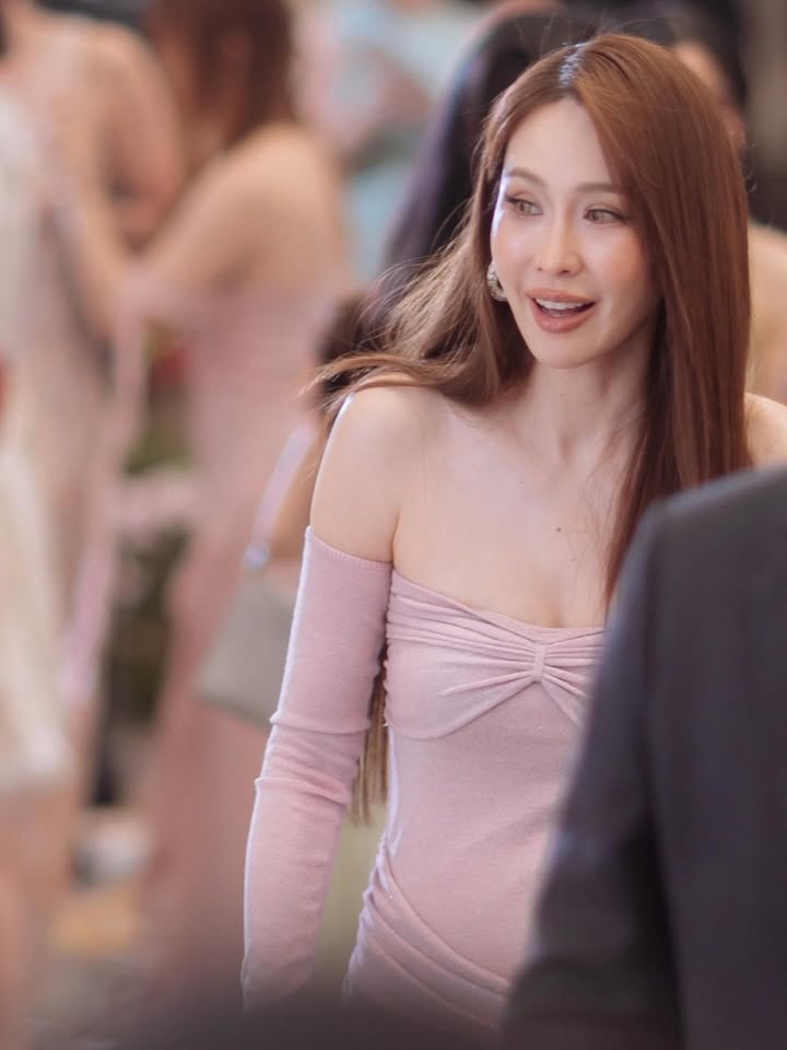 นุ้ย - สุจิรา อรุณพิพัฒน์