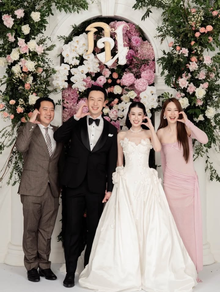 นุ้ย - สุจิรา อรุณพิพัฒน์