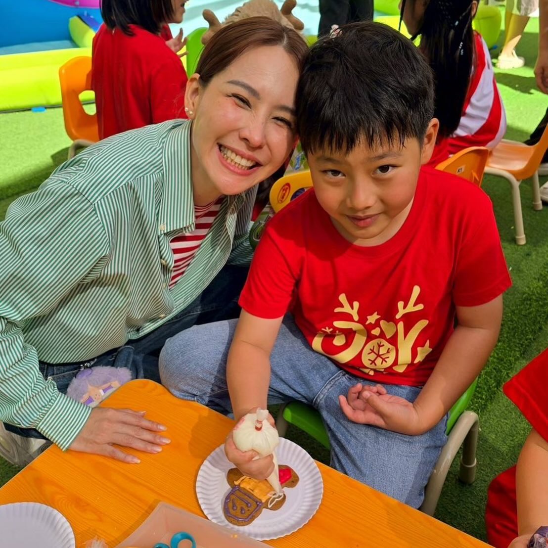 นุ้ย - สุจิรา อรุณพิพัฒน์