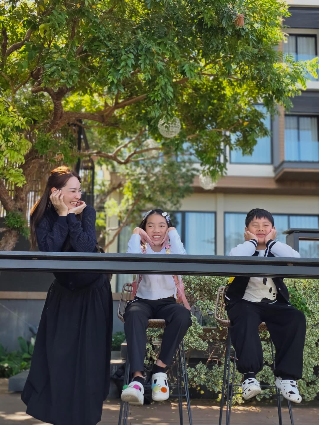 นุ้ย - สุจิรา อรุณพิพัฒน์