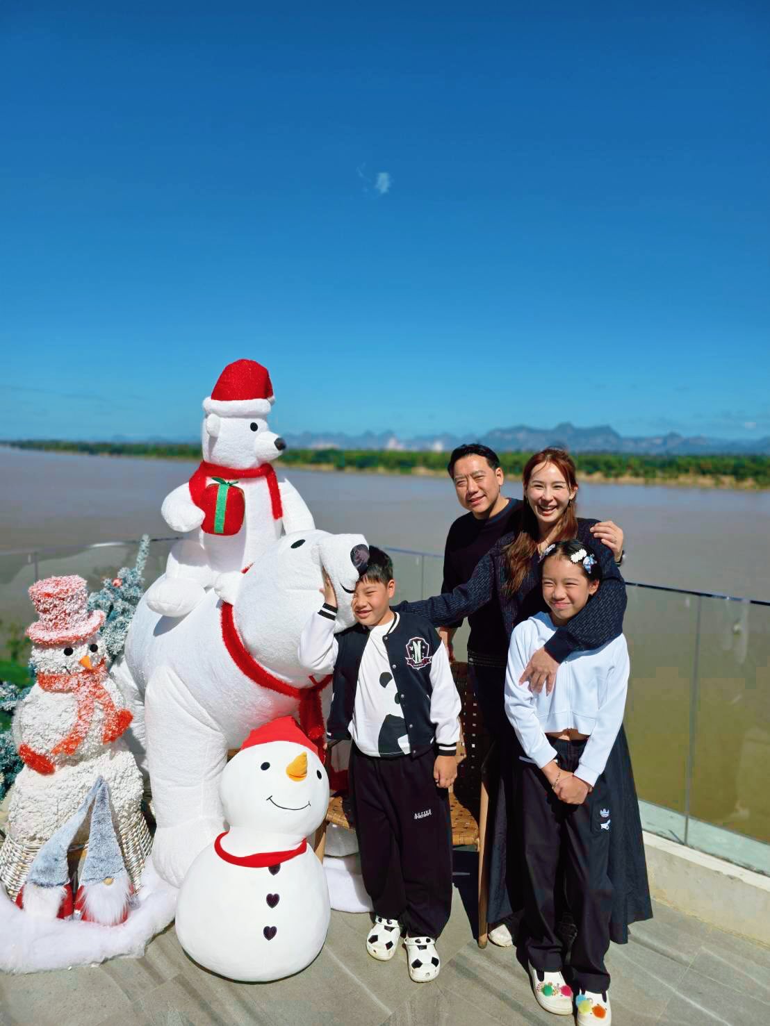 นุ้ย - สุจิรา อรุณพิพัฒน์