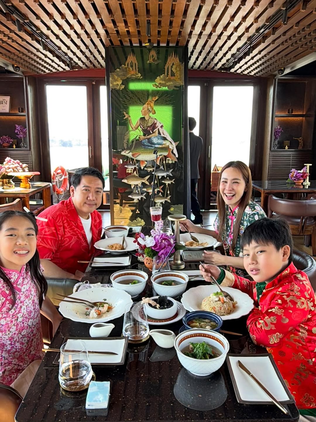 นุ้ย - สุจิรา อรุณพิพัฒน์