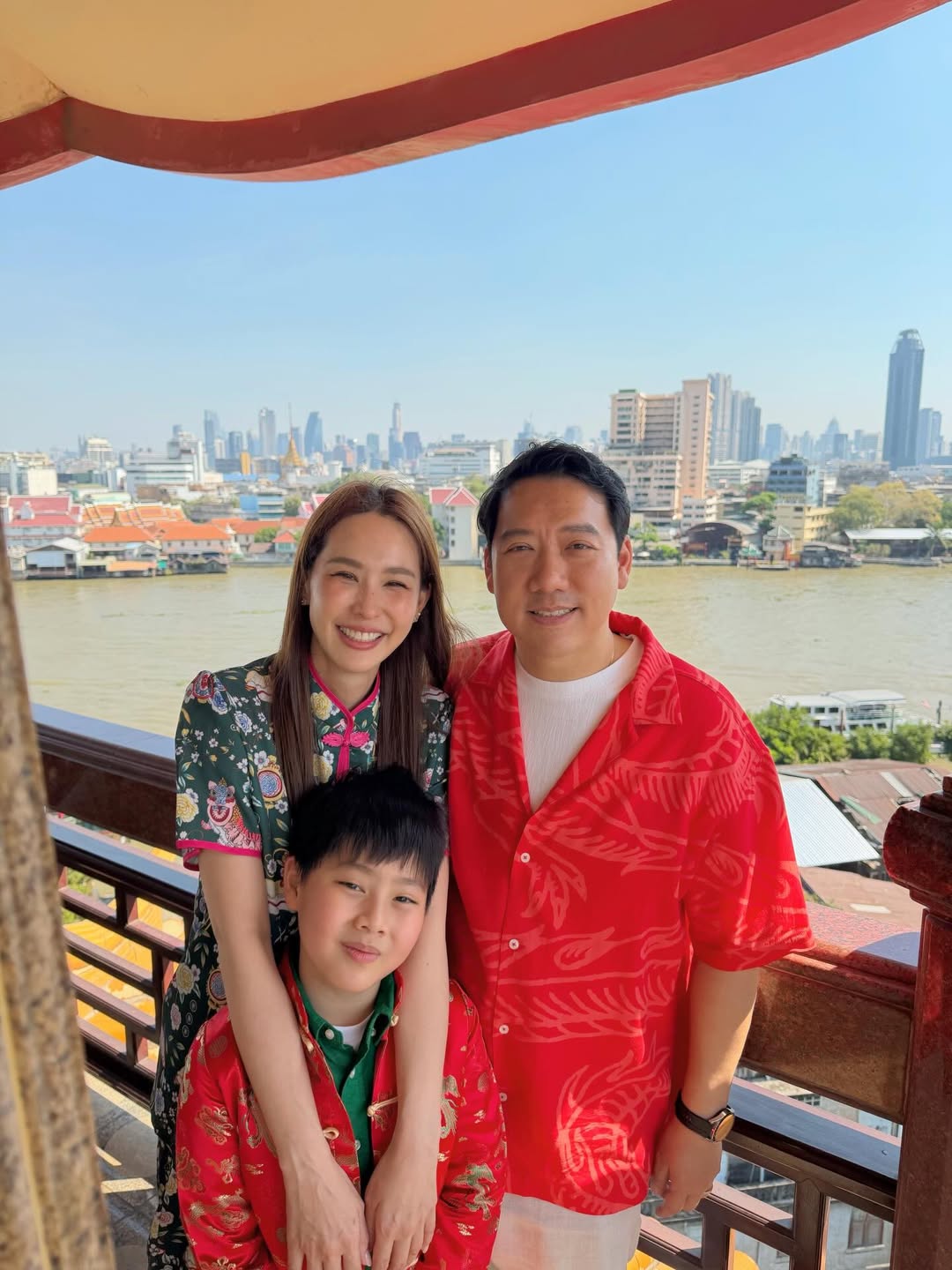 นุ้ย - สุจิรา อรุณพิพัฒน์