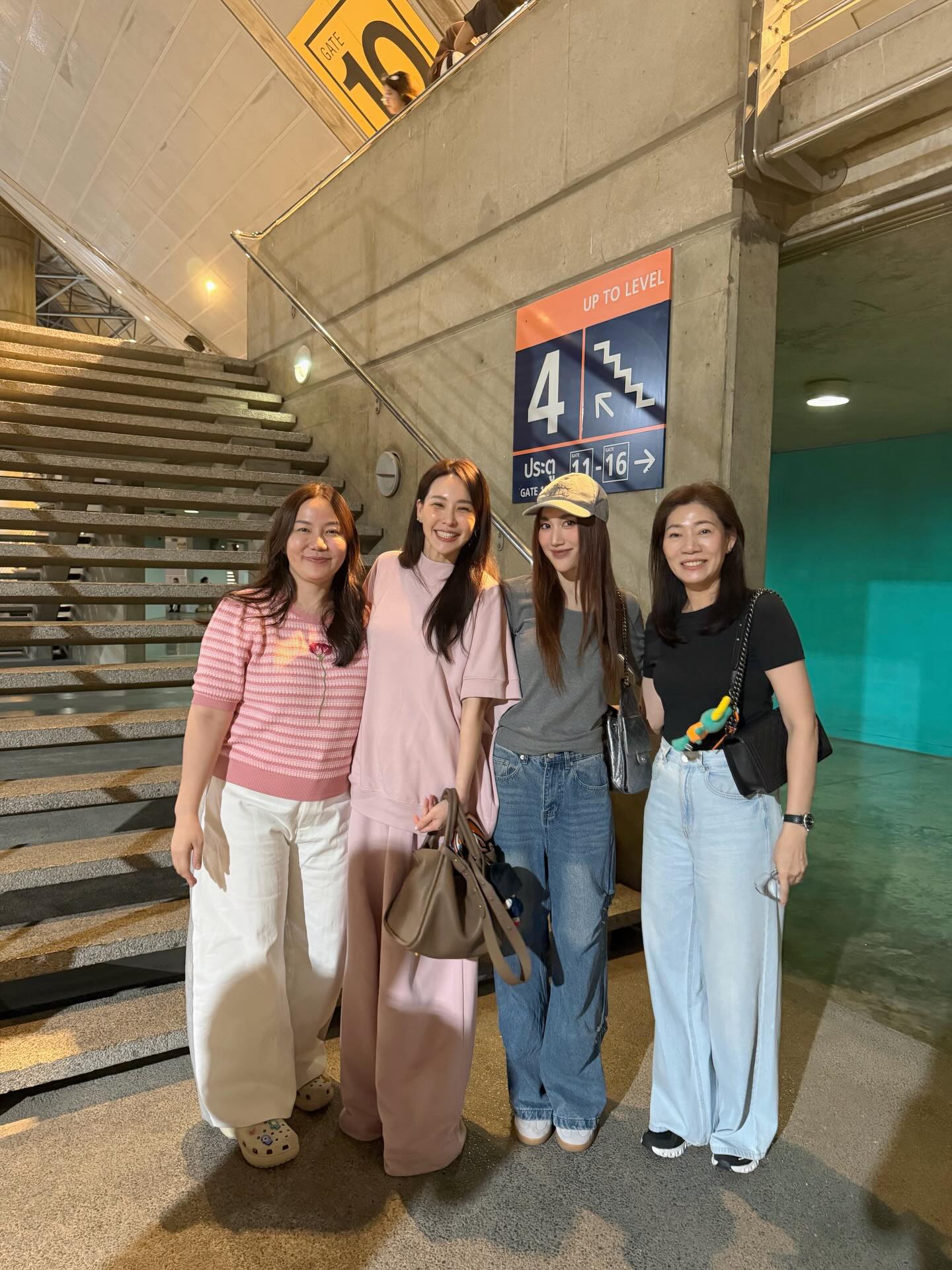 นุ้ย - สุจิรา อรุณพิพัฒน์