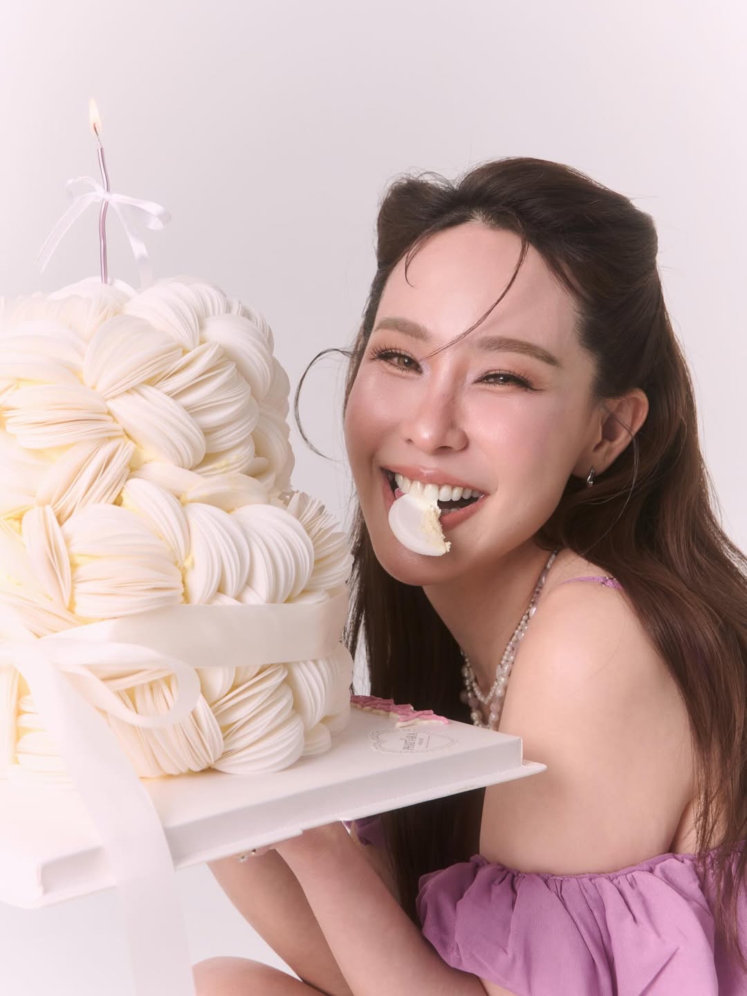 นุ้ย - สุจิรา อรุณพิพัฒน์