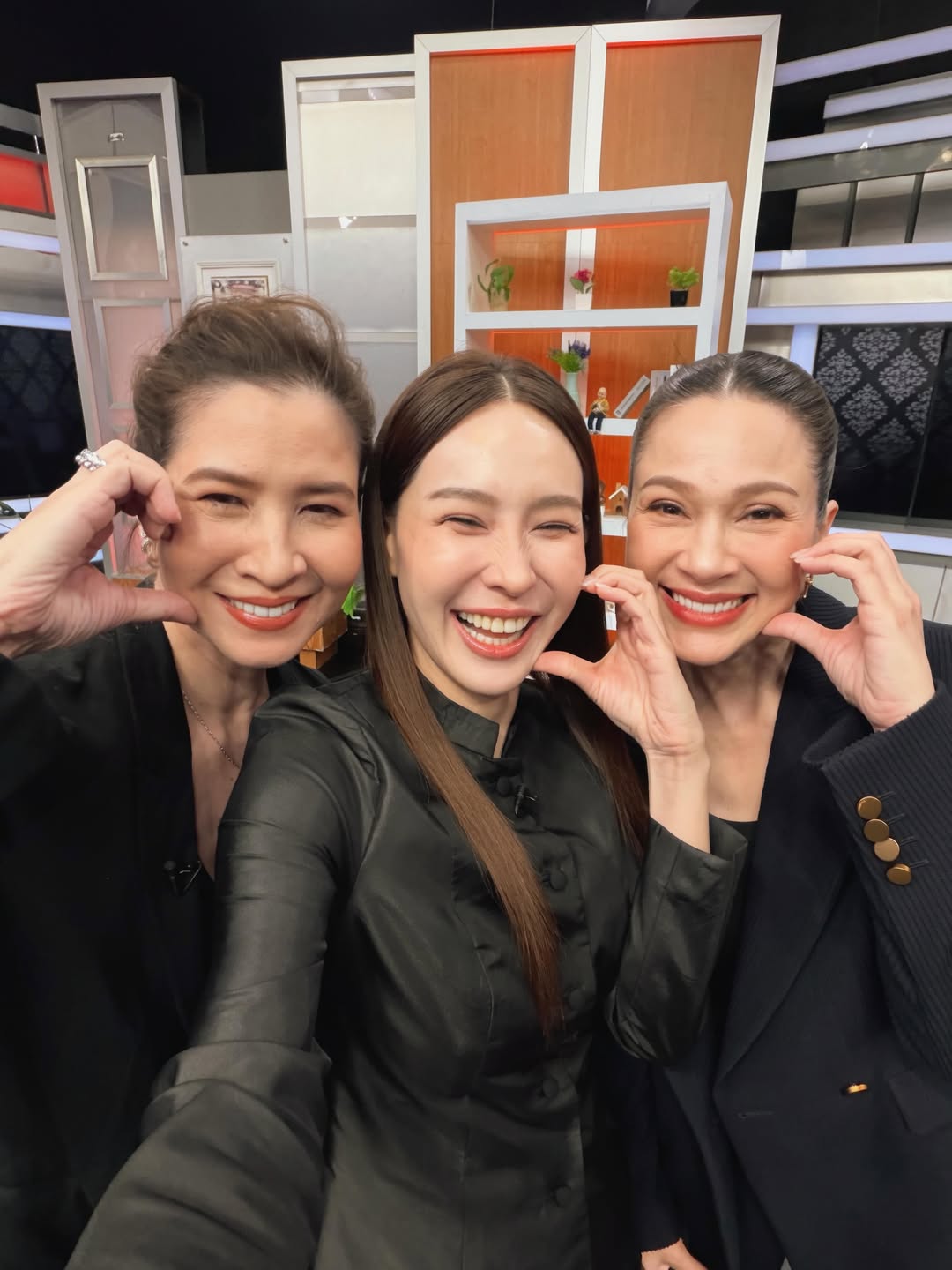 นุ้ย - สุจิรา อรุณพิพัฒน์