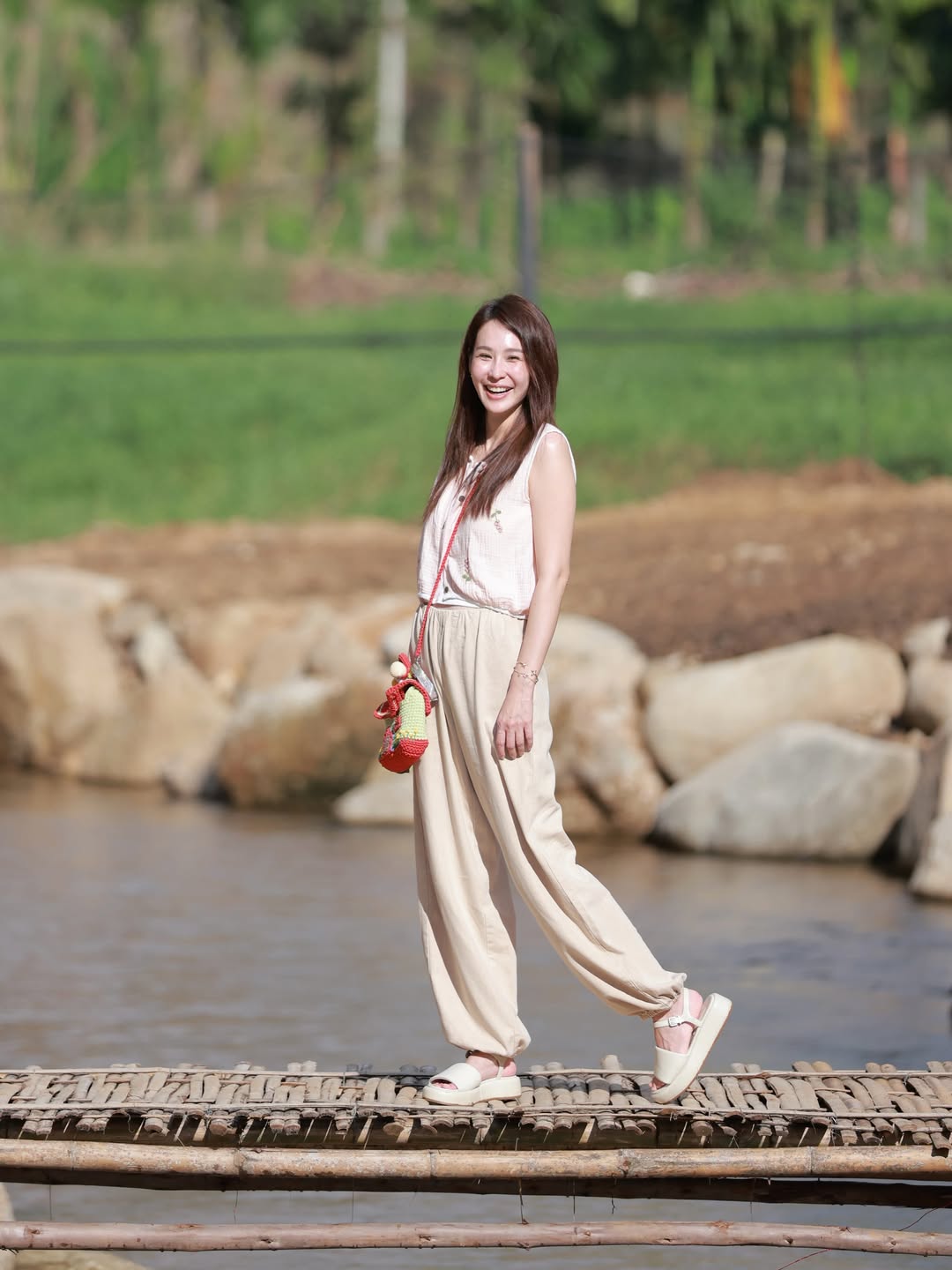 นุ้ย - สุจิรา อรุณพิพัฒน์