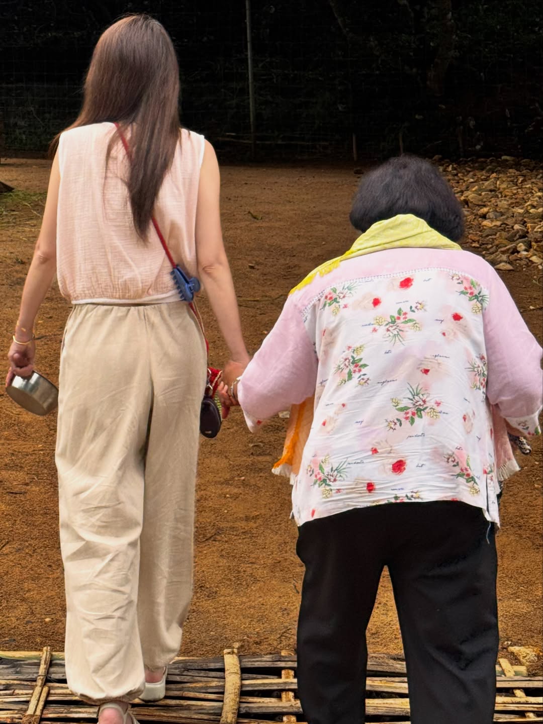 นุ้ย - สุจิรา อรุณพิพัฒน์