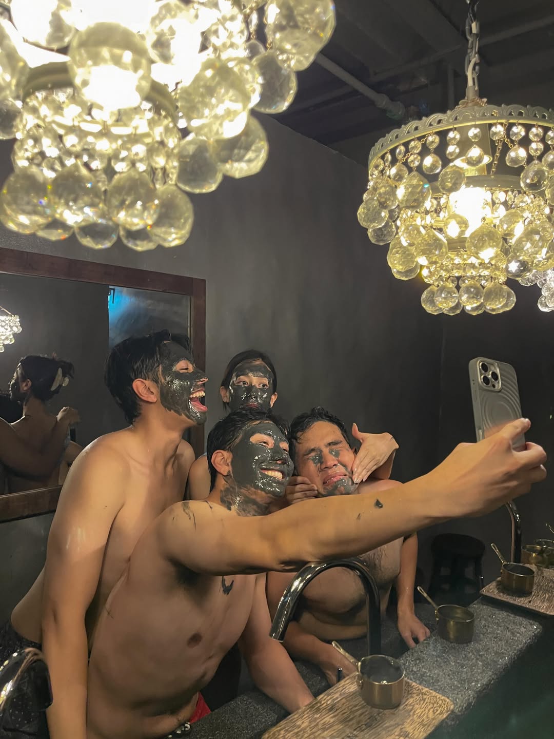 ม่อน - ธนัชชัย วิจิตรวงศ์ทอง