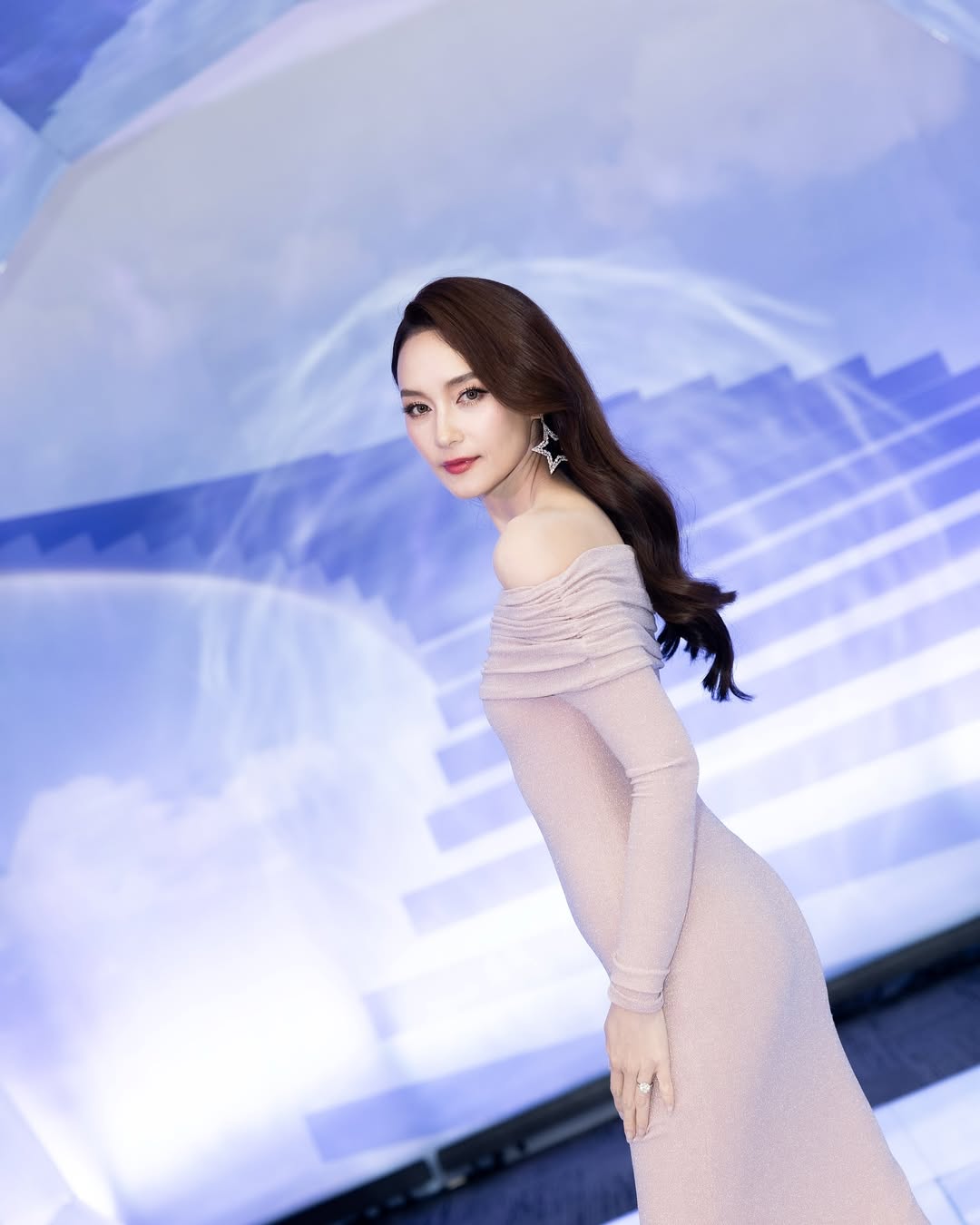บี - น้ำทิพย์ จงรัชตวิบูลย์