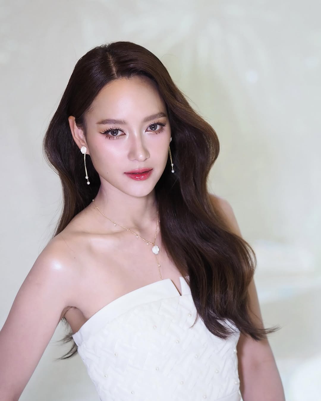 บี - น้ำทิพย์ จงรัชตวิบูลย์