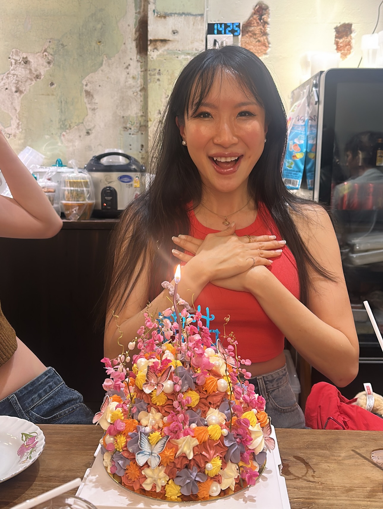 บี - น้ำทิพย์ จงรัชตวิบูลย์