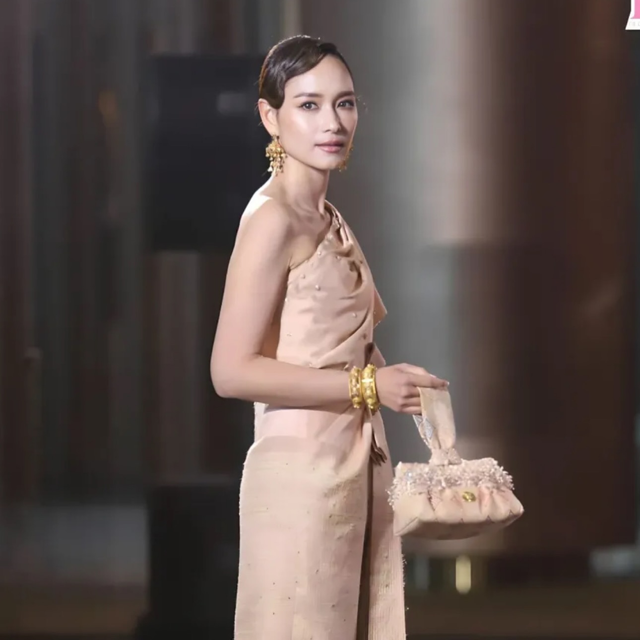 บี - น้ำทิพย์ จงรัชตวิบูลย์