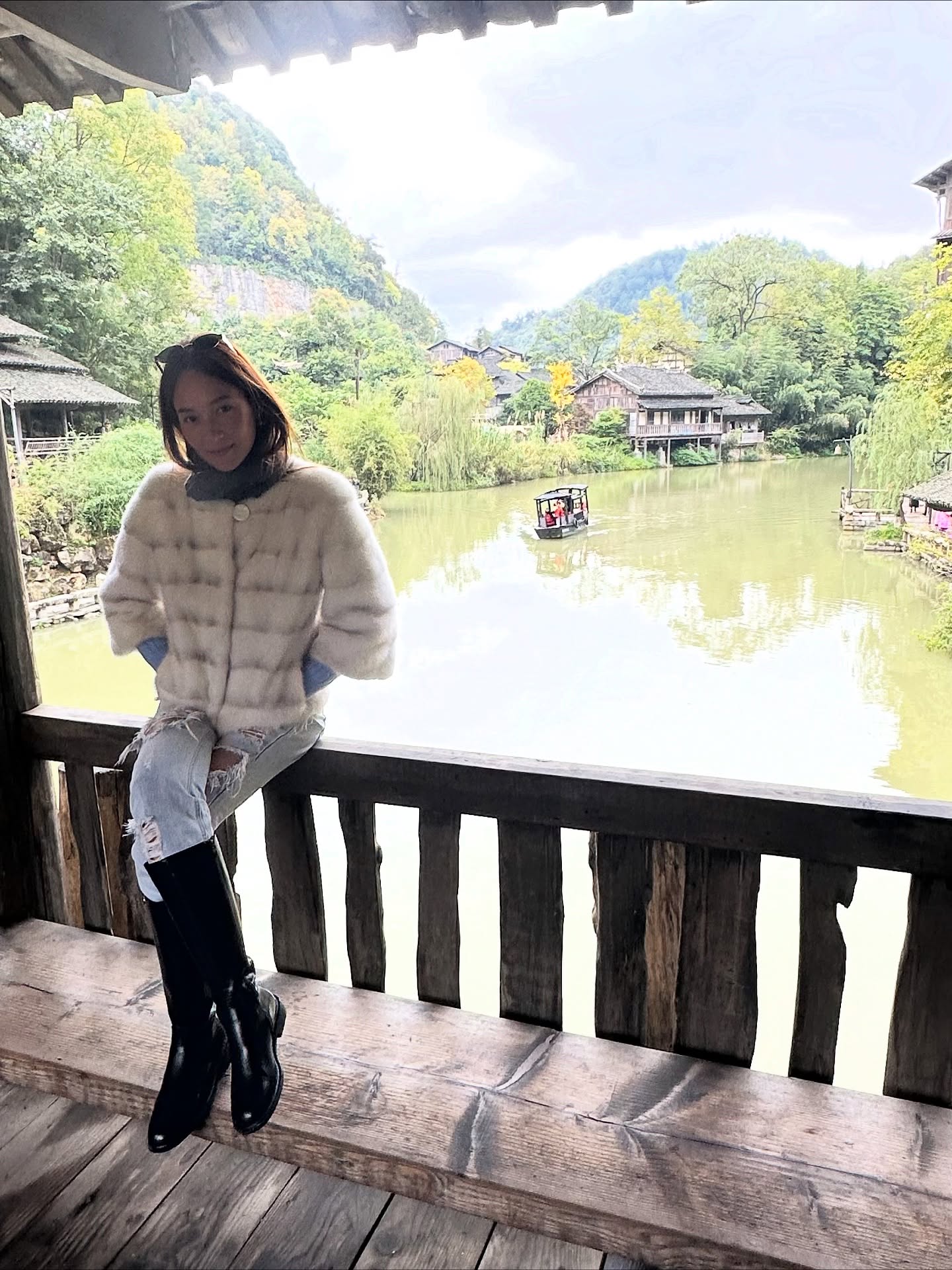 บี - น้ำทิพย์ จงรัชตวิบูลย์