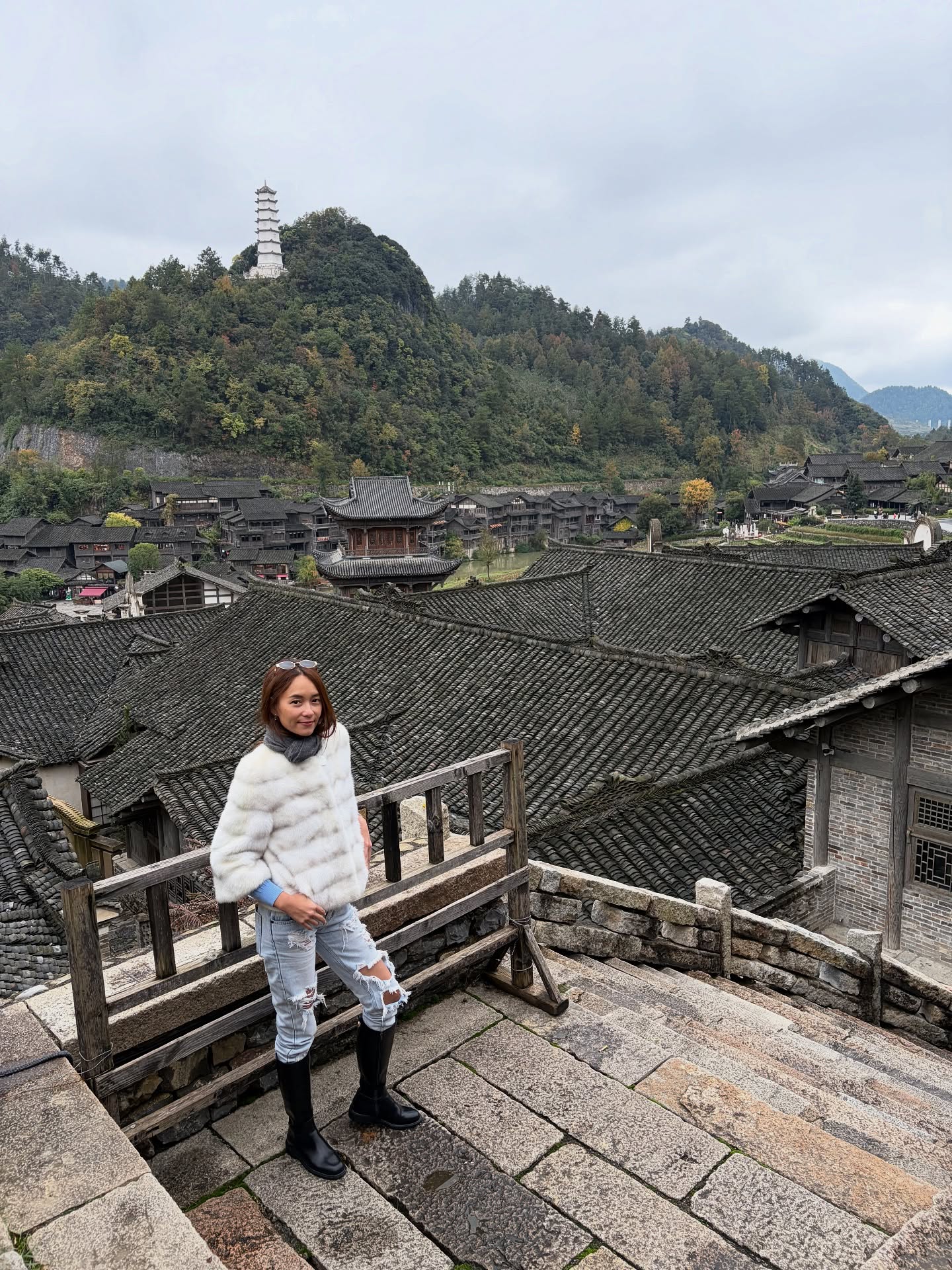 บี - น้ำทิพย์ จงรัชตวิบูลย์