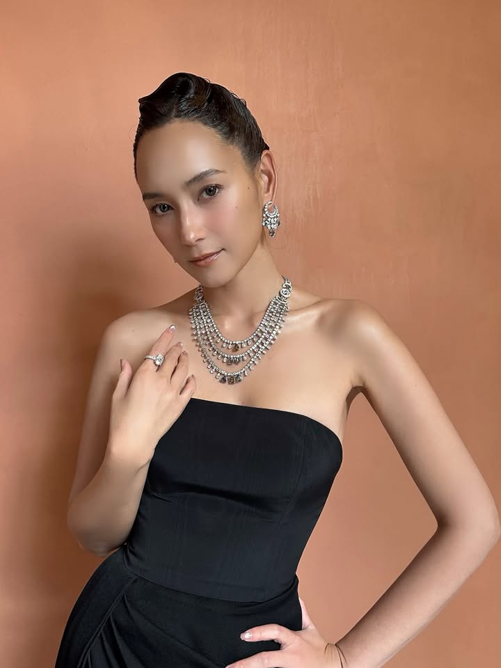 บี - น้ำทิพย์ จงรัชตวิบูลย์