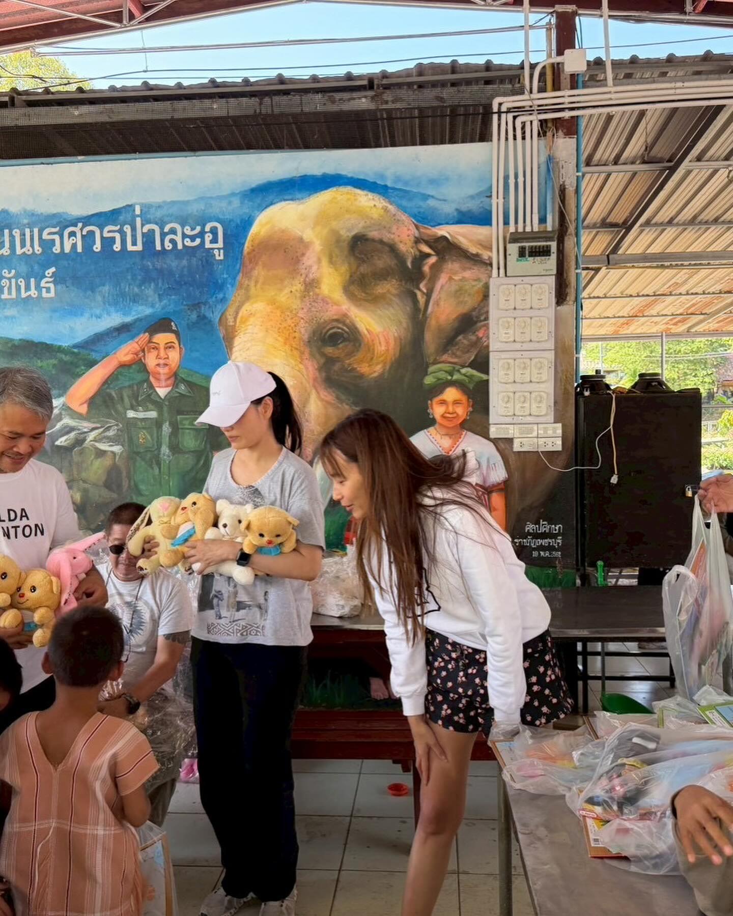 บี - น้ำทิพย์ จงรัชตวิบูลย์