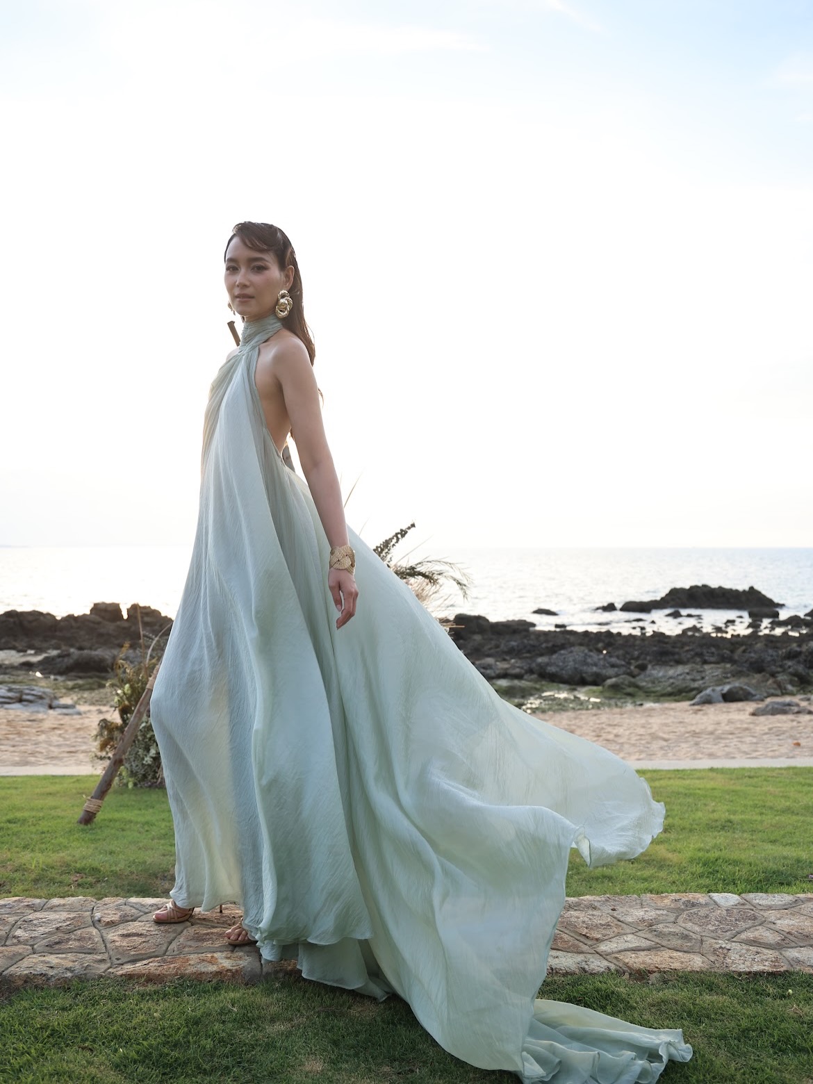 บี - น้ำทิพย์ จงรัชตวิบูลย์