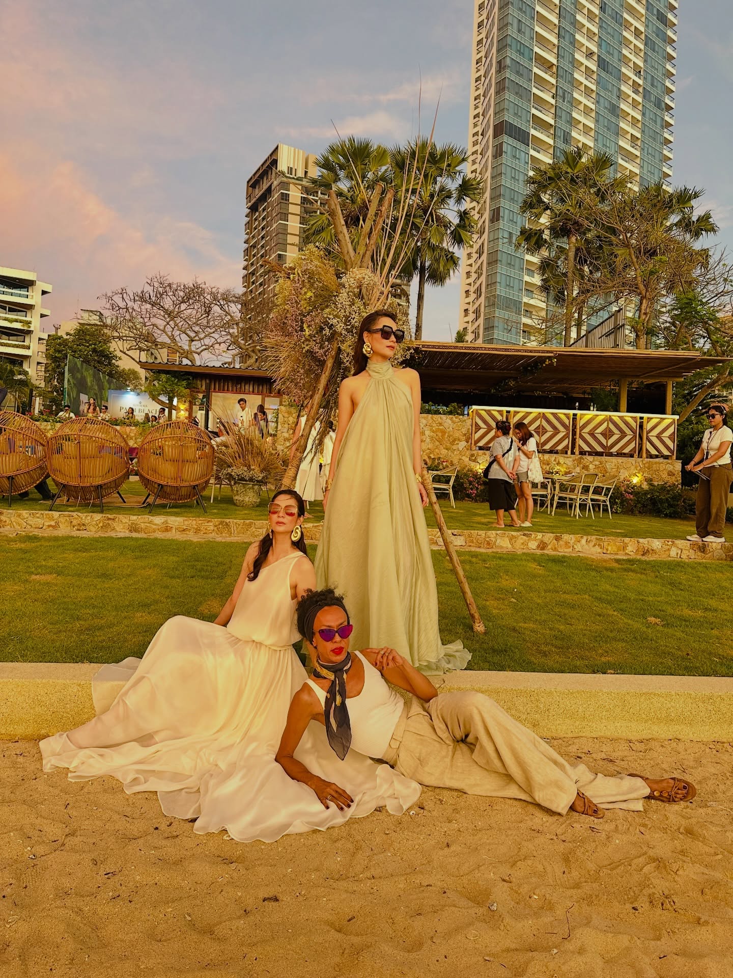 บี - น้ำทิพย์ จงรัชตวิบูลย์