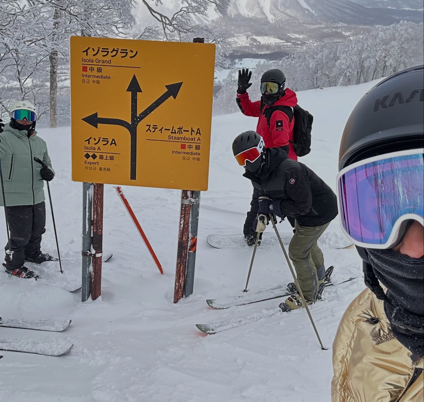 บี - น้ำทิพย์ จงรัชตวิบูลย์