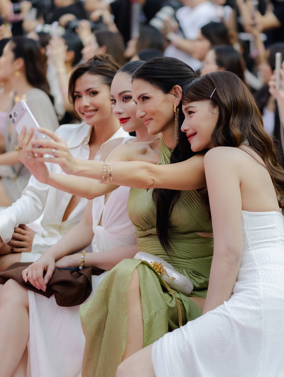 บี - น้ำทิพย์ จงรัชตวิบูลย์