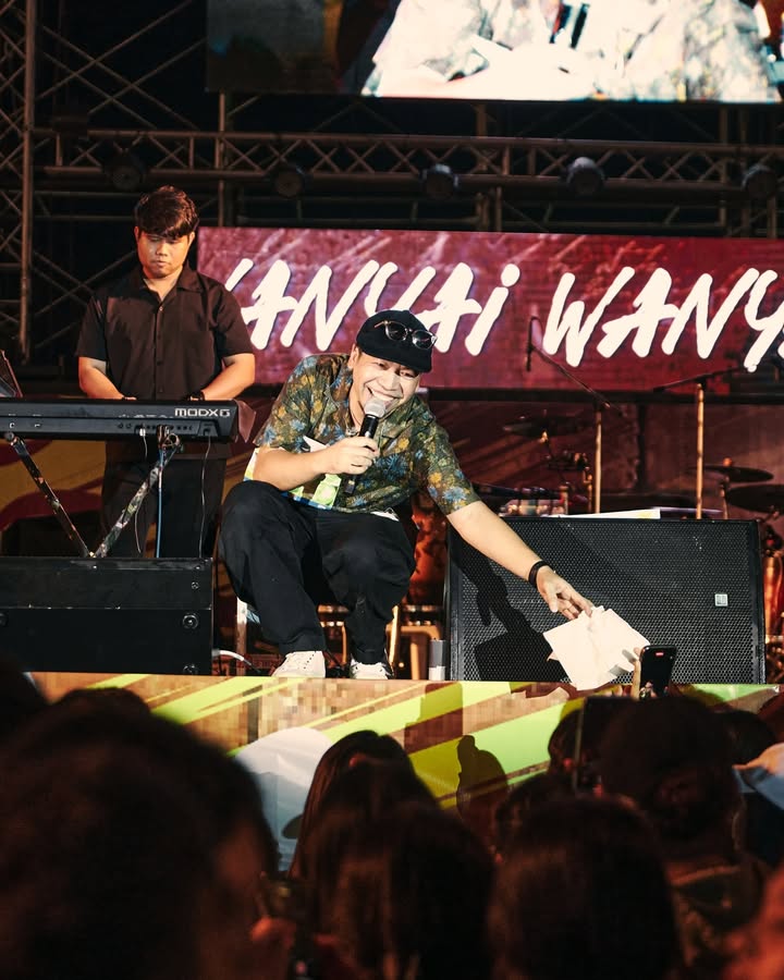 โอ - โอฬาร ชูใจ