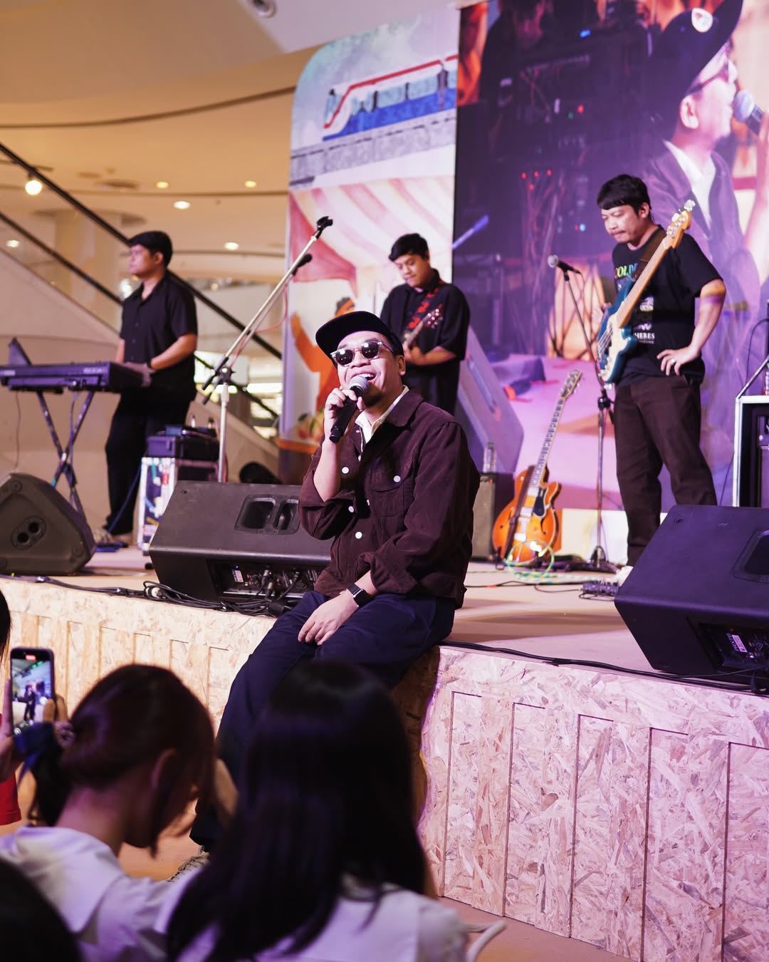 โอ - โอฬาร ชูใจ