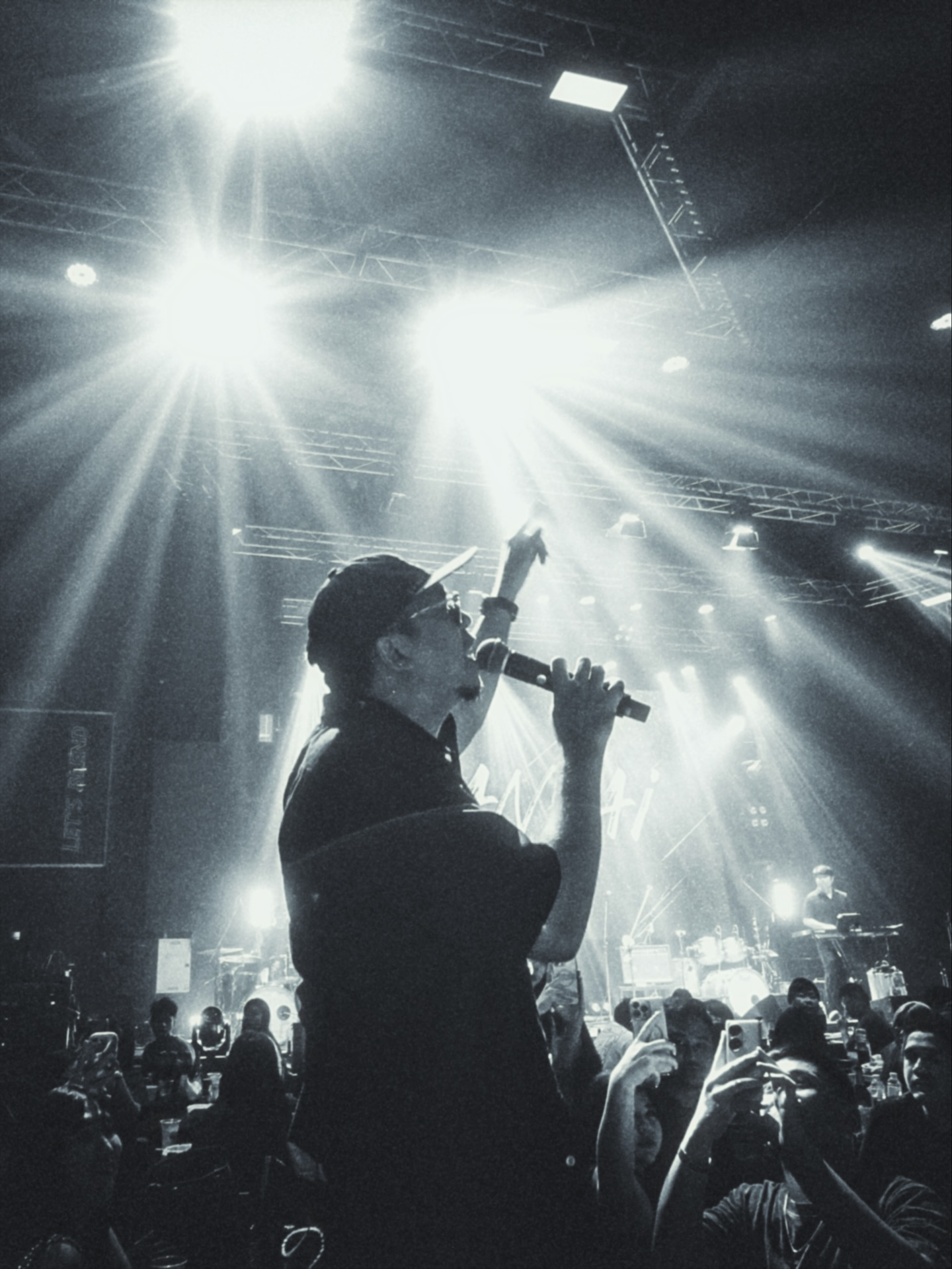 โอ - โอฬาร ชูใจ