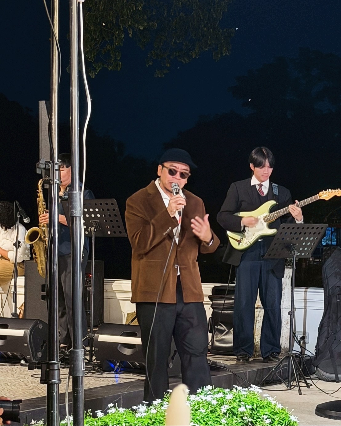 โอ - โอฬาร ชูใจ