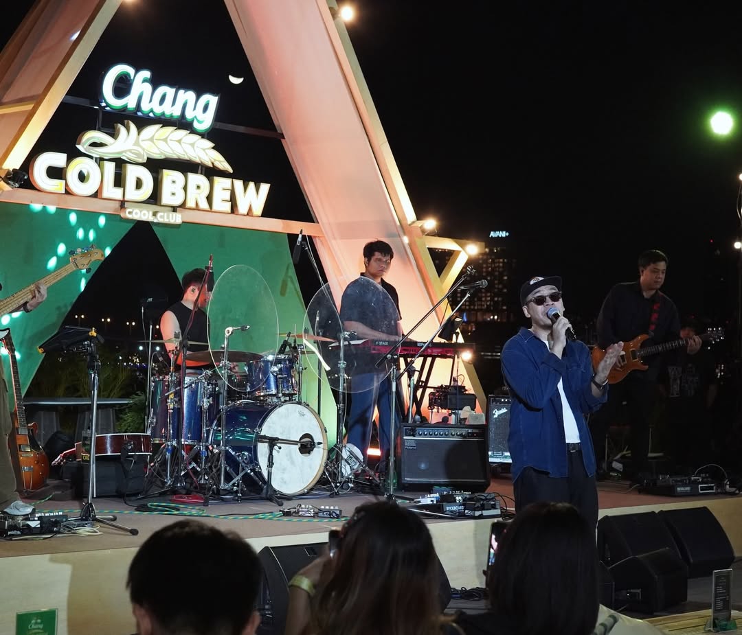 โอ - โอฬาร ชูใจ