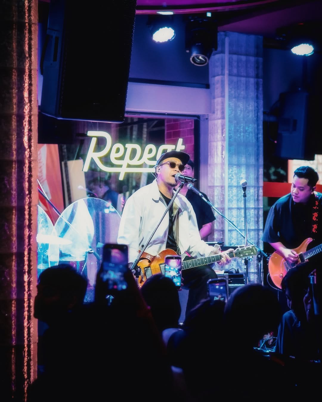 โอ - โอฬาร ชูใจ