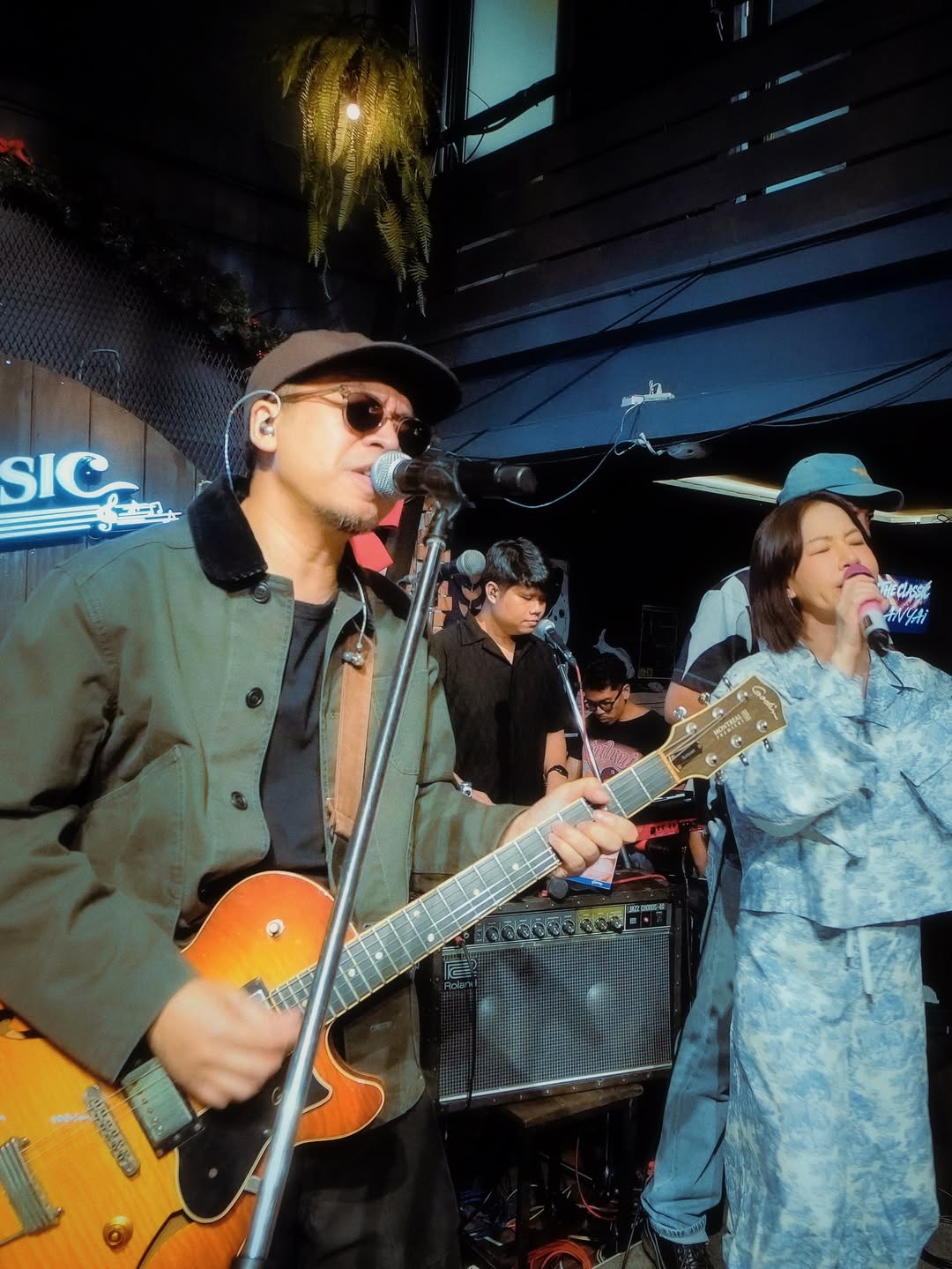 โอ - โอฬาร ชูใจ