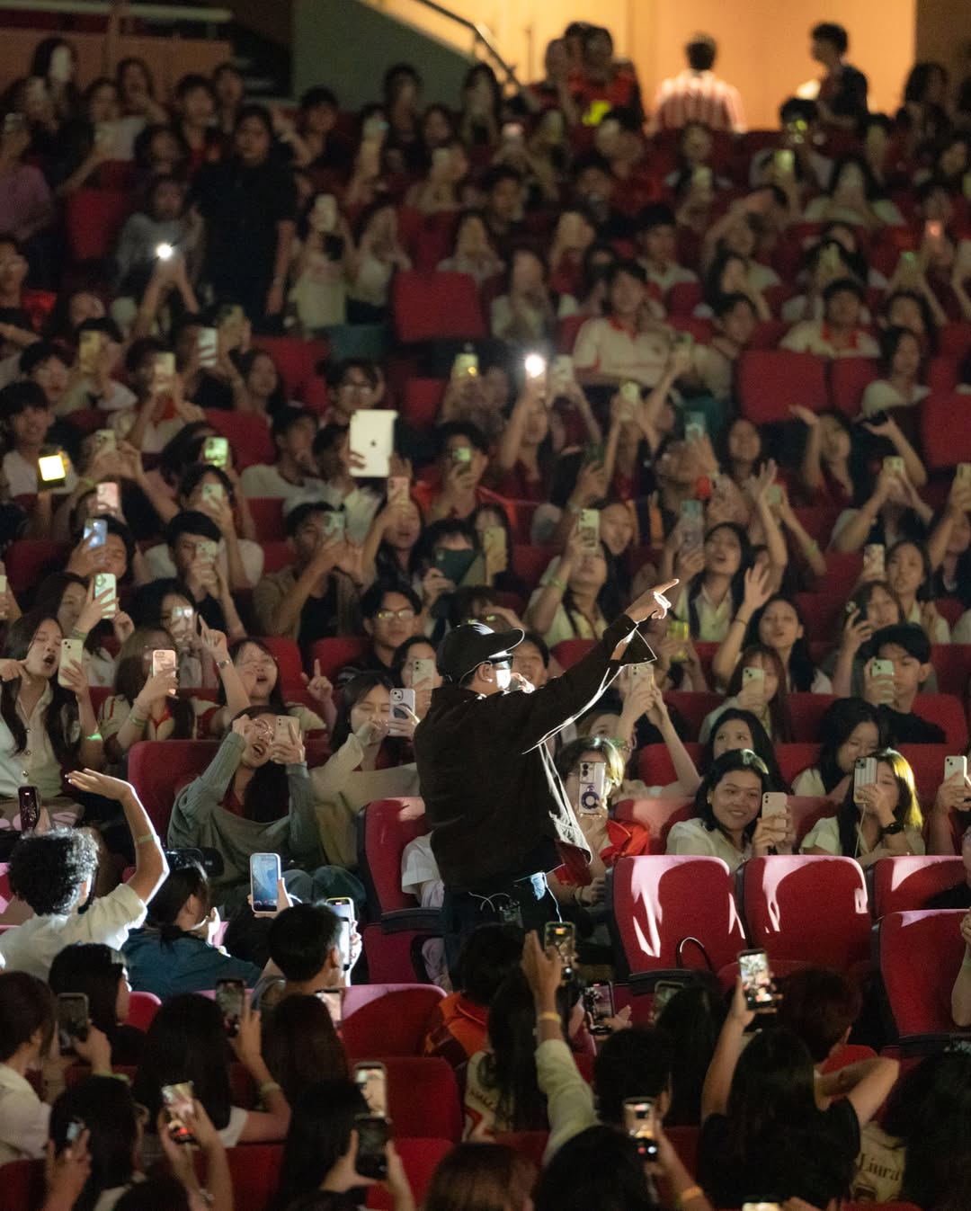 โอ - โอฬาร ชูใจ
