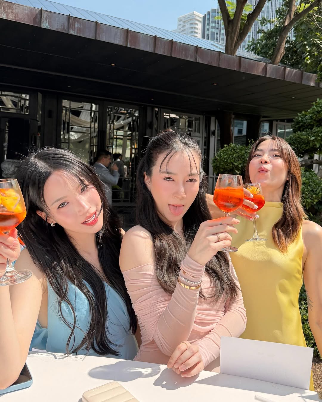 เจนิส - เจณิสตา พรหมผดุงชีพ