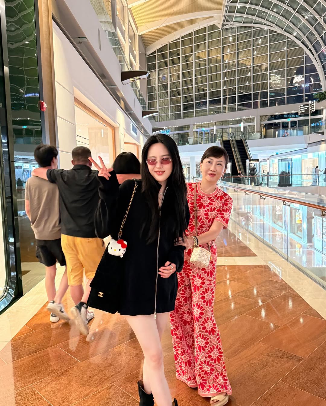 เจนิส - เจณิสตา พรหมผดุงชีพ