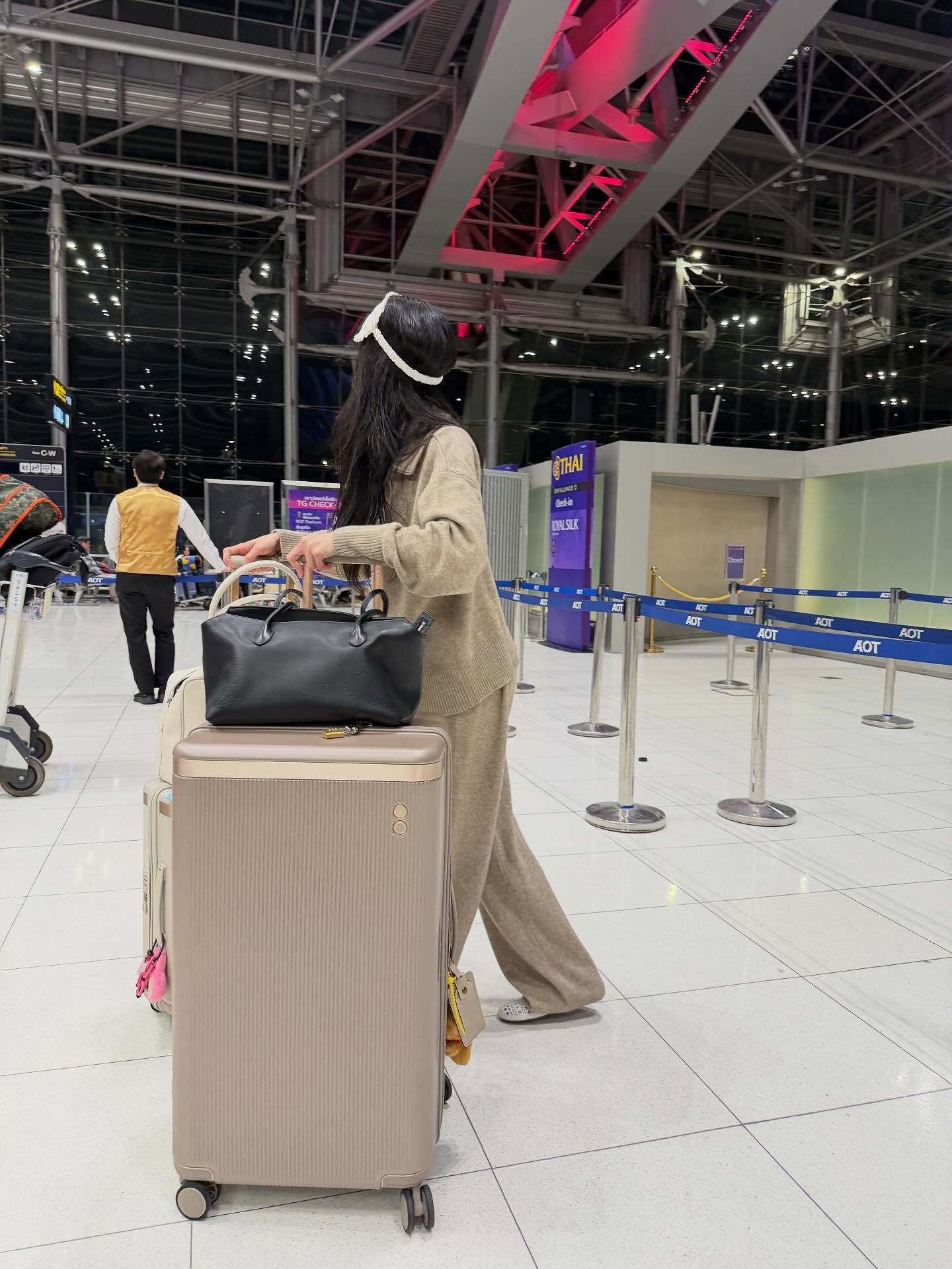 เจนิส - เจณิสตา พรหมผดุงชีพ