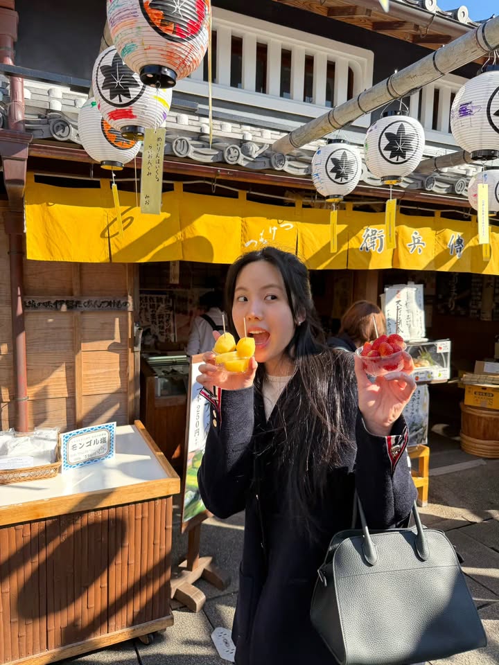 เจนิส - เจณิสตา พรหมผดุงชีพ