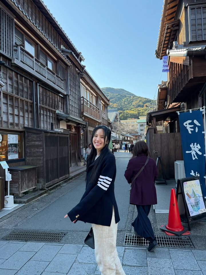 เจนิส - เจณิสตา พรหมผดุงชีพ