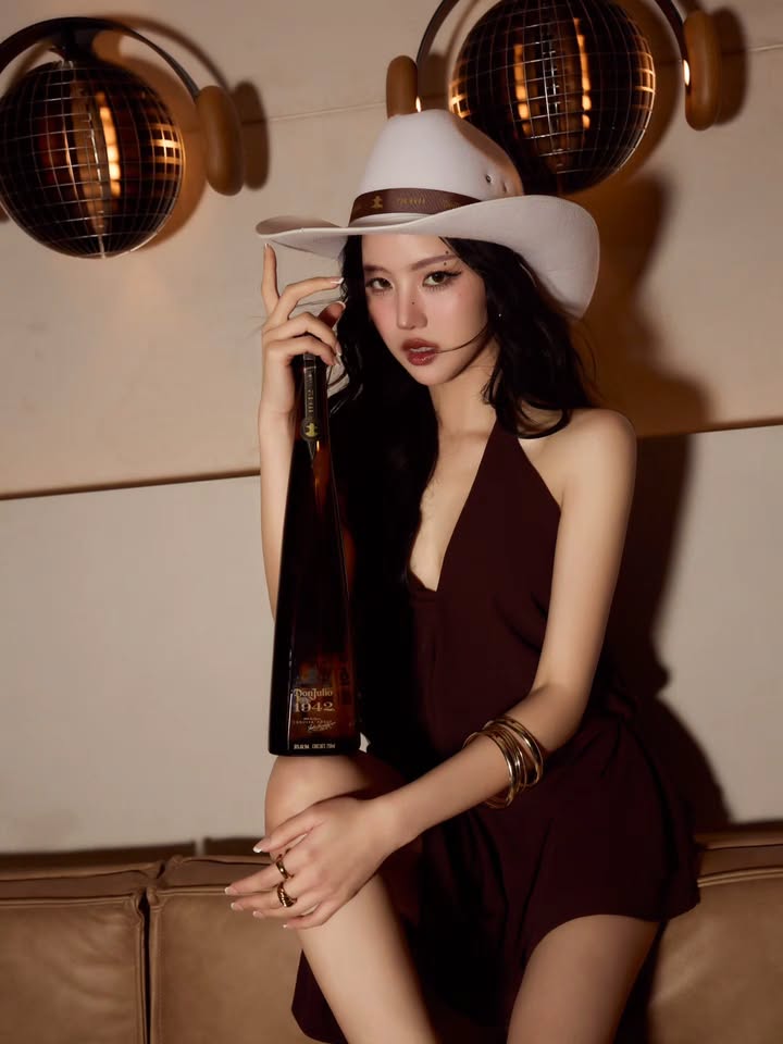 เจนิส - เจณิสตา พรหมผดุงชีพ