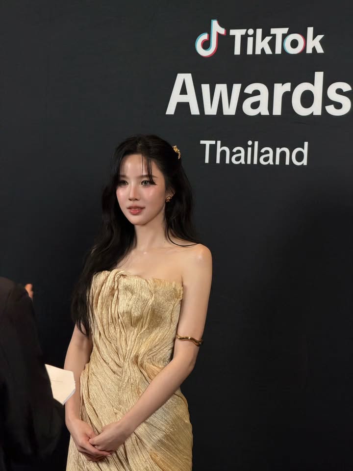 เจนิส - เจณิสตา พรหมผดุงชีพ