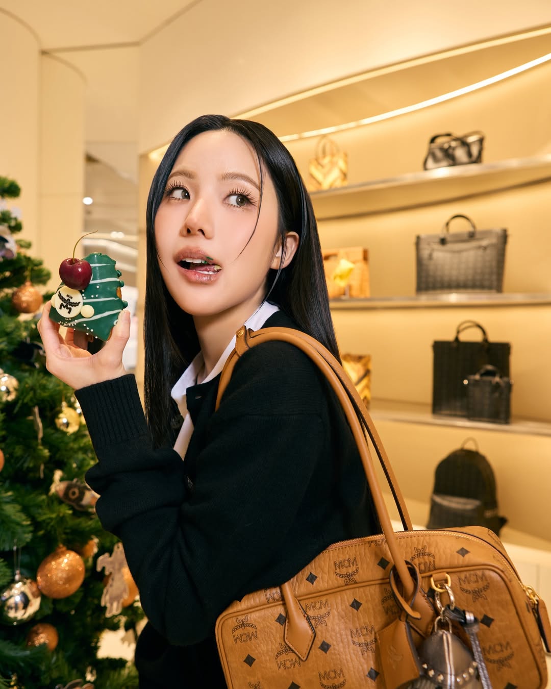 เจนิส - เจณิสตา พรหมผดุงชีพ