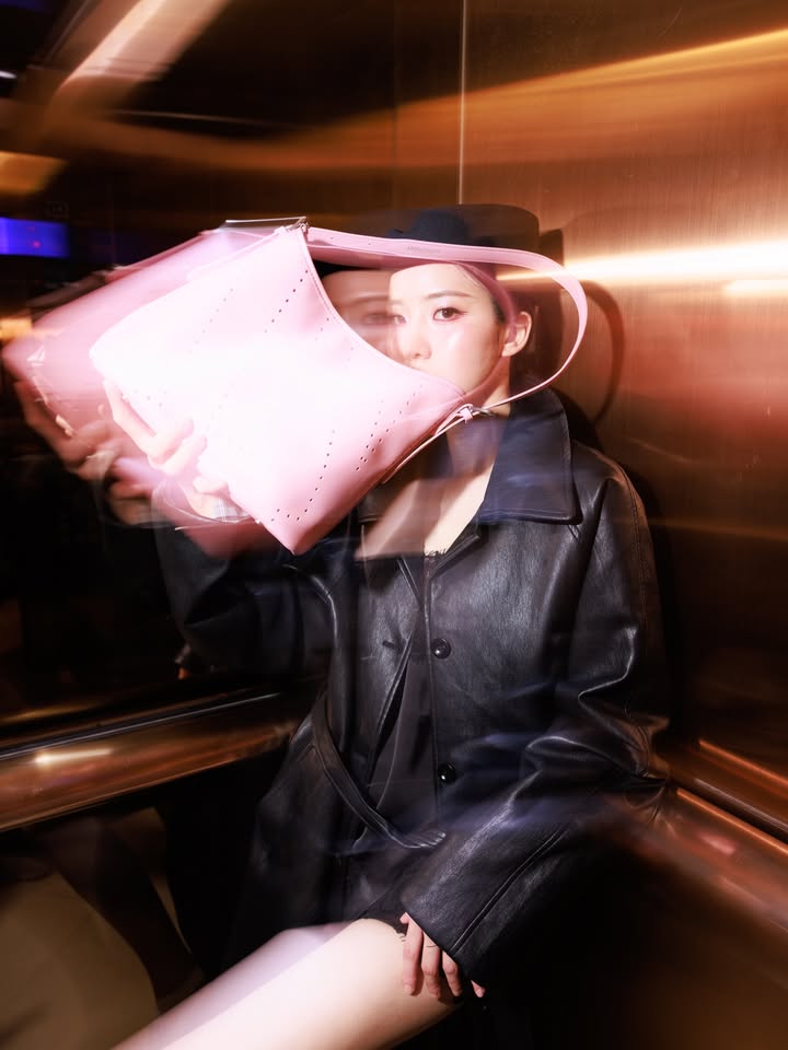 เจนิส - เจณิสตา พรหมผดุงชีพ