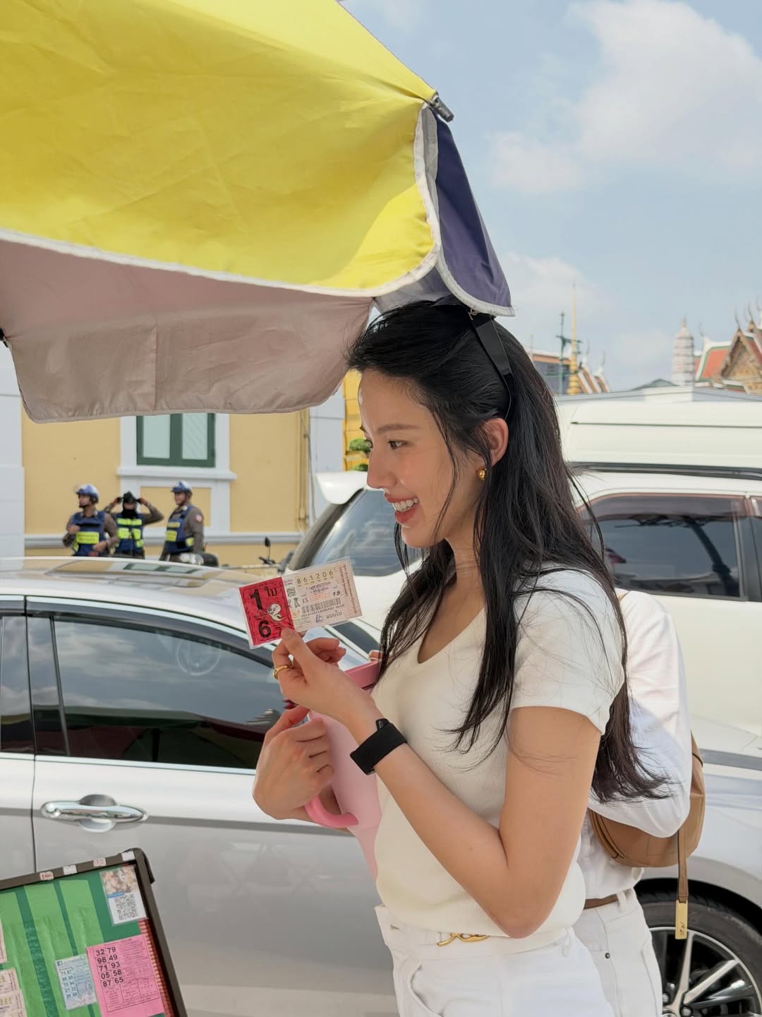 เจนิส - เจณิสตา พรหมผดุงชีพ