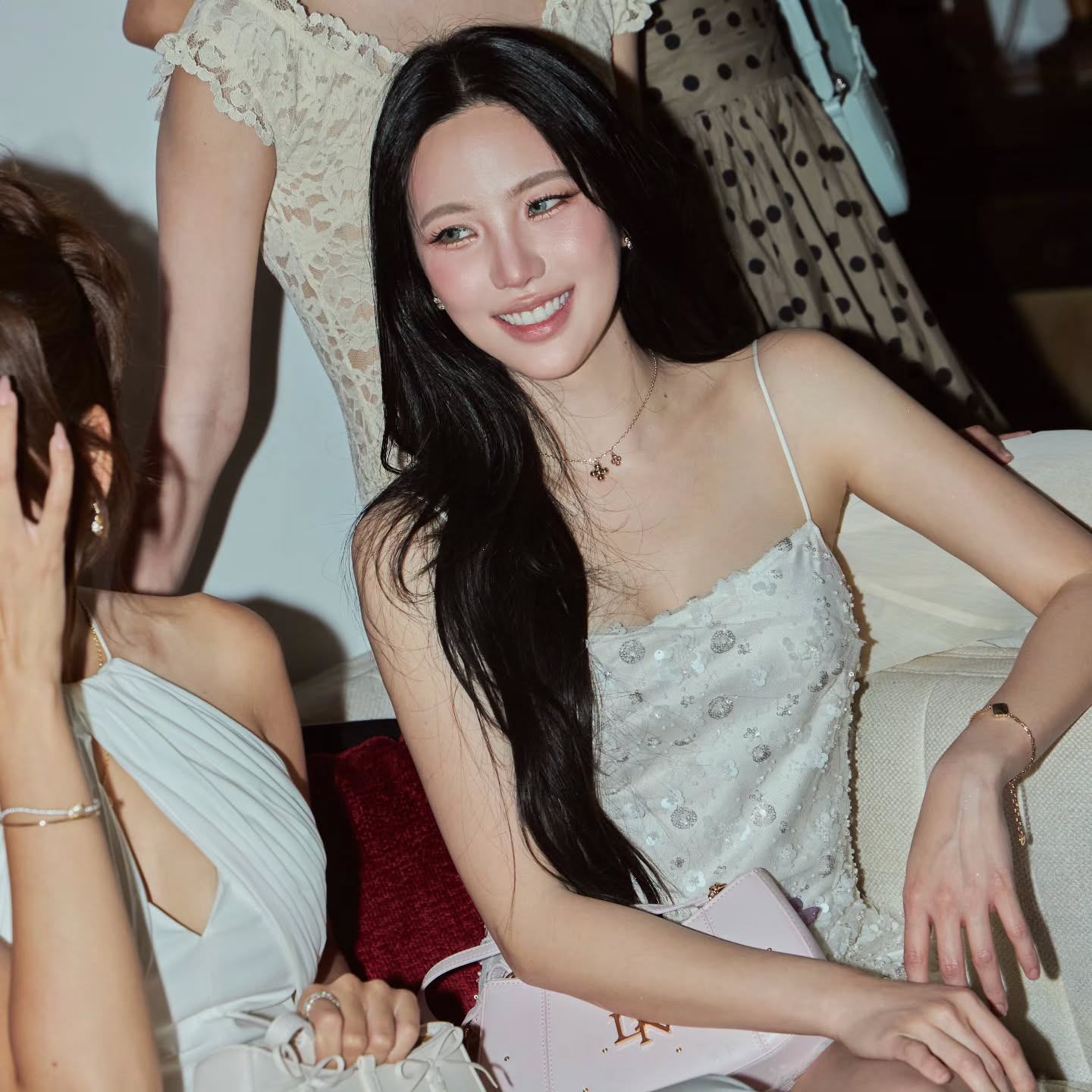 เจนิส - เจณิสตา พรหมผดุงชีพ
