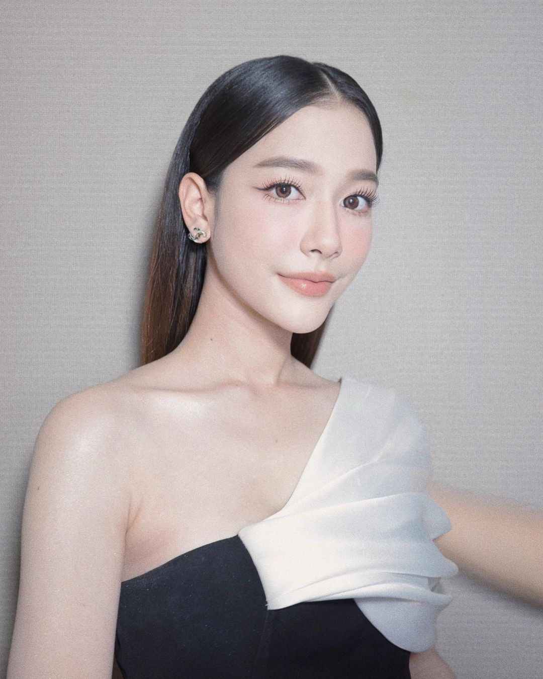 จีน่า - ญีนา ซาลาส