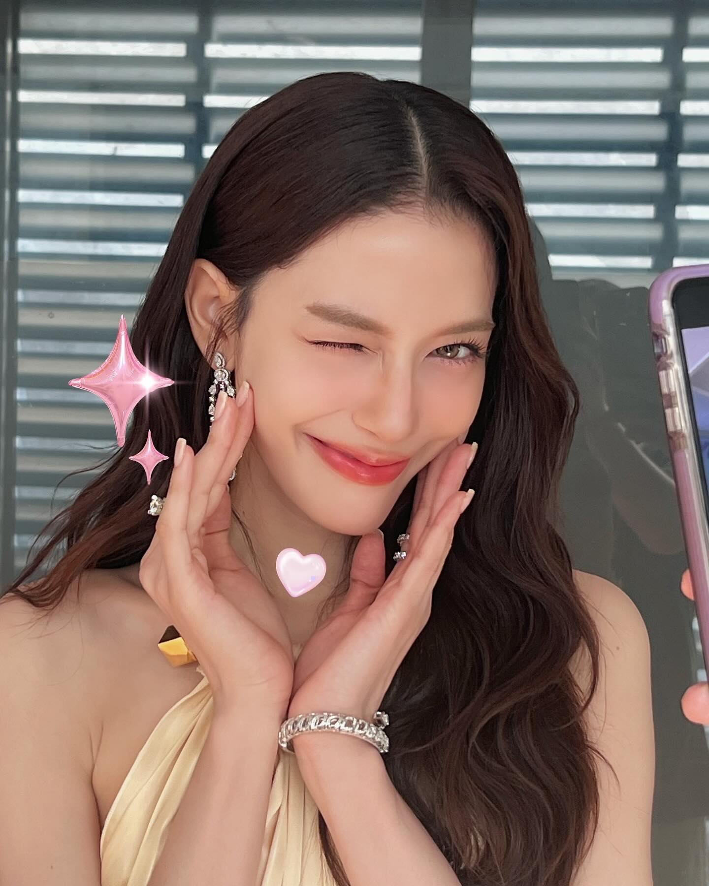 จีน่า - ญีนา ซาลาส