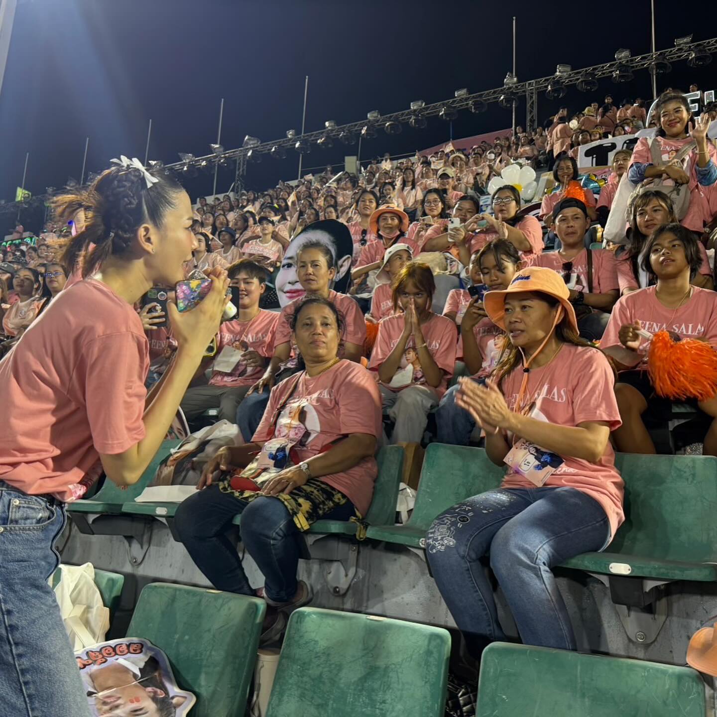 จีน่า - ญีนา ซาลาส