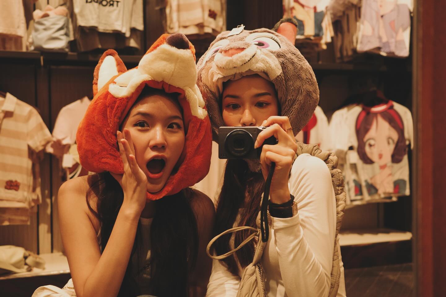 จีน่า - ญีนา ซาลาส