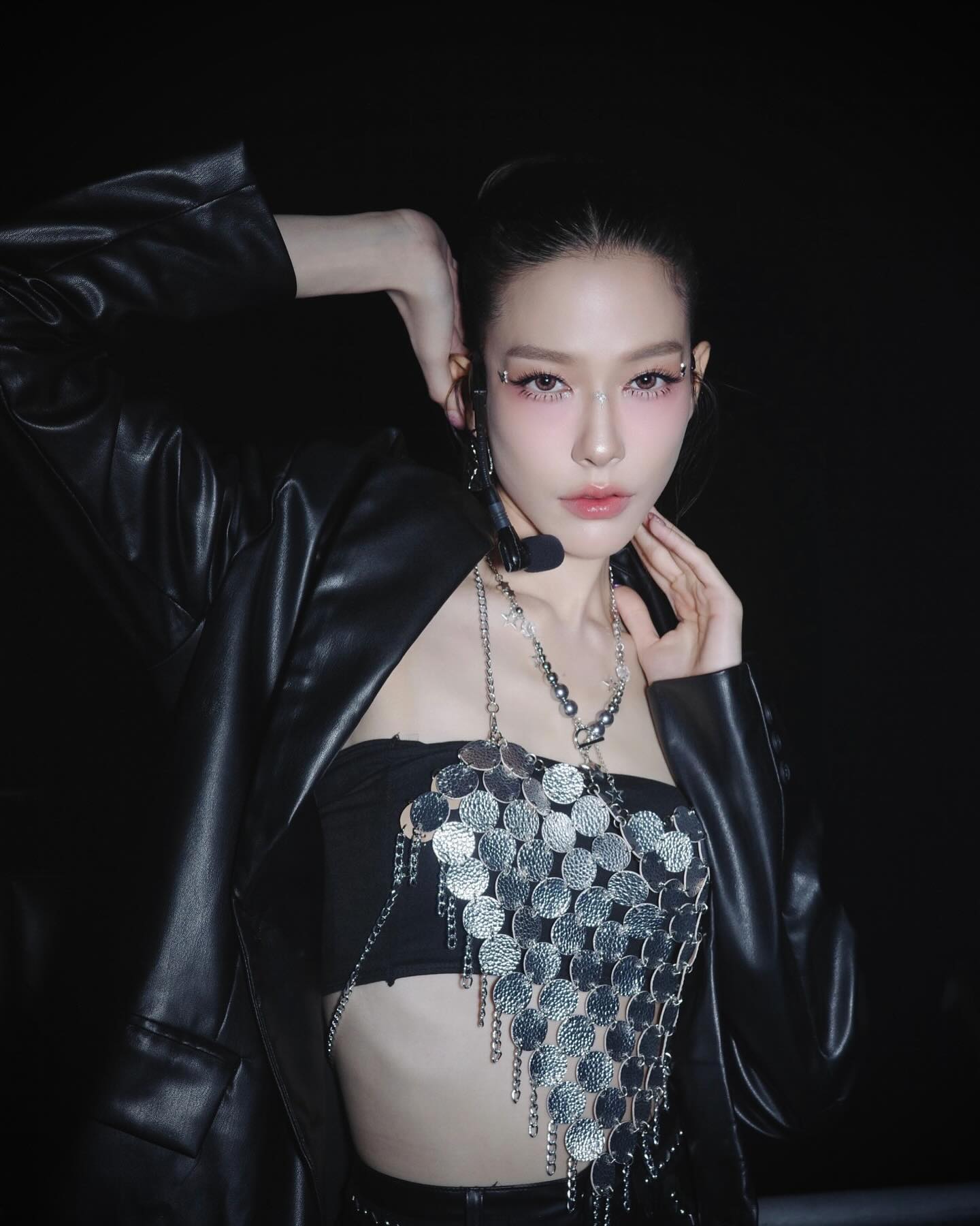 จีน่า - ญีนา ซาลาส