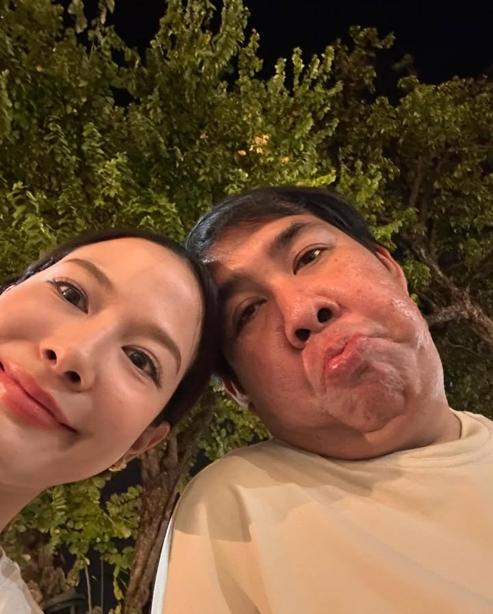 จีน่า - ญีนา ซาลาส